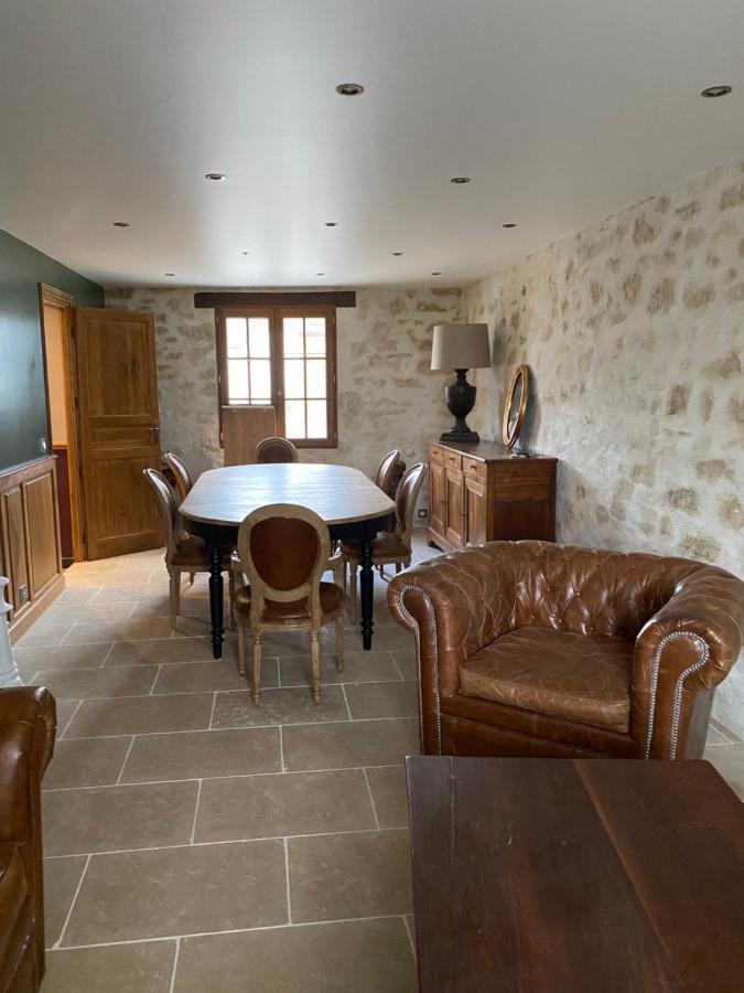 La Maison Du Caillou Bed & Breakfast Pontarme Exterior photo