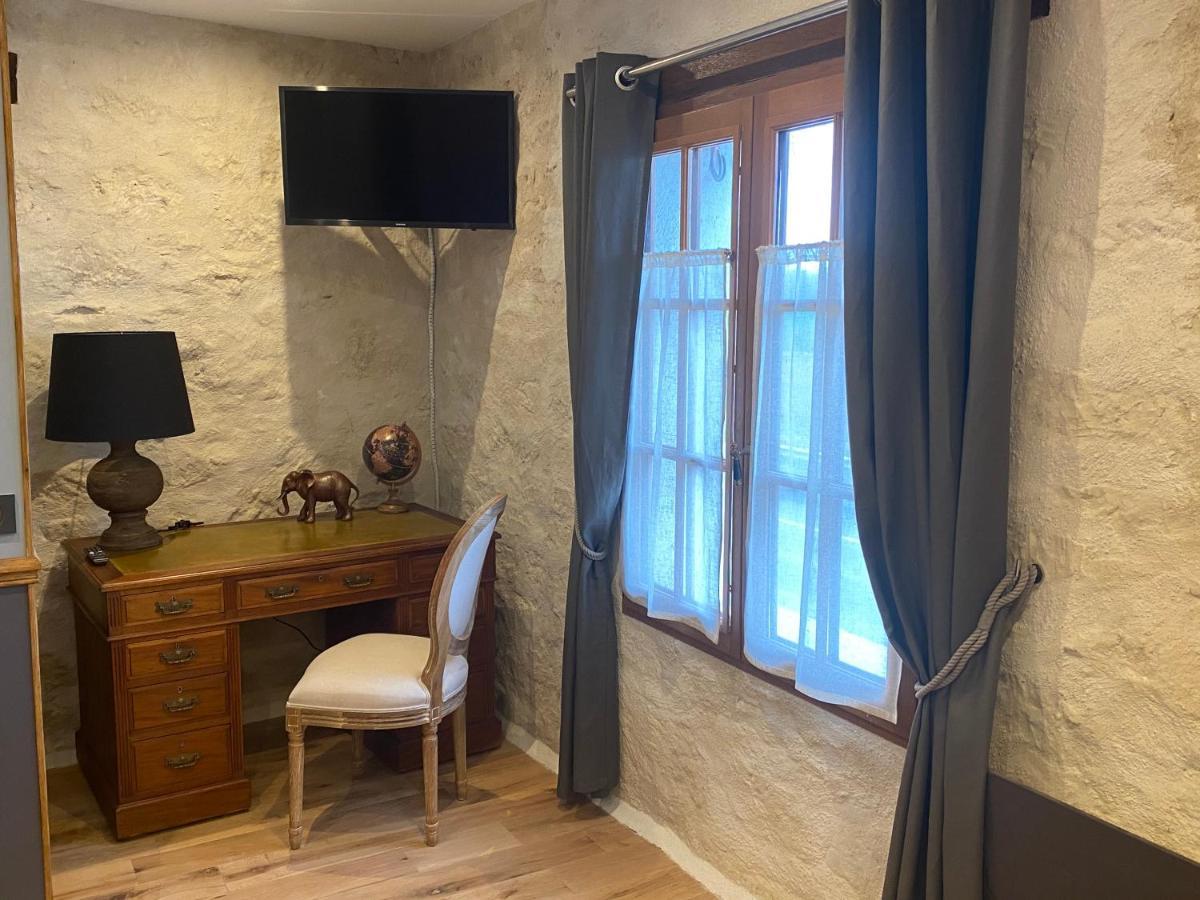 La Maison Du Caillou Bed & Breakfast Pontarme Exterior photo