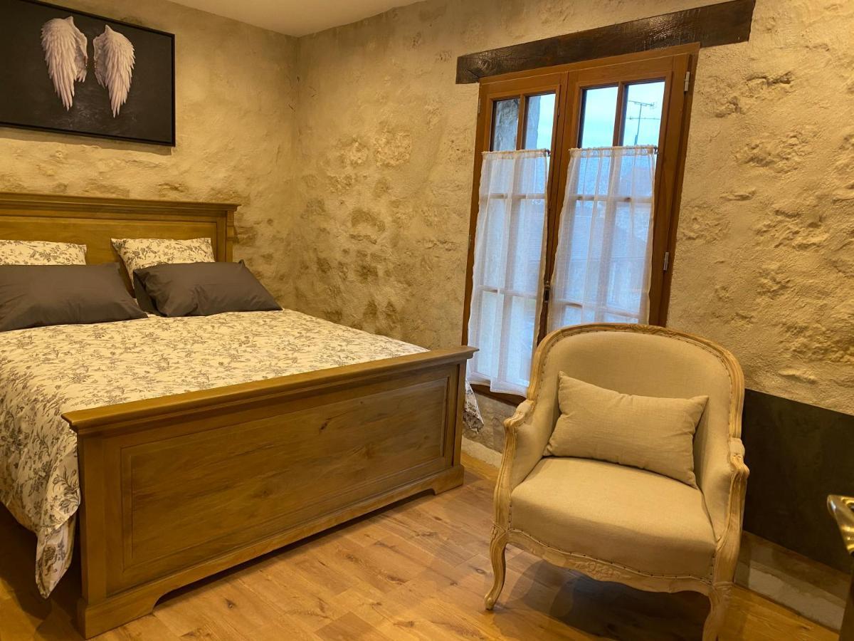 La Maison Du Caillou Bed & Breakfast Pontarme Exterior photo