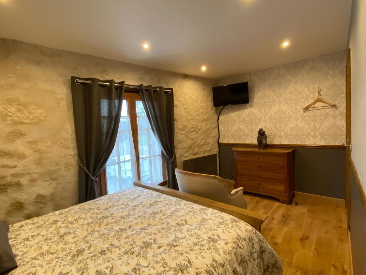 La Maison Du Caillou Bed & Breakfast Pontarme Exterior photo